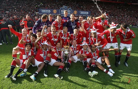 强调团队合 强调团队合